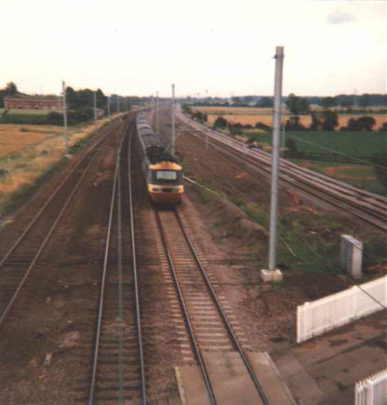 HST heading North at Woodcroft Crossing, nr PBoro on ECML.