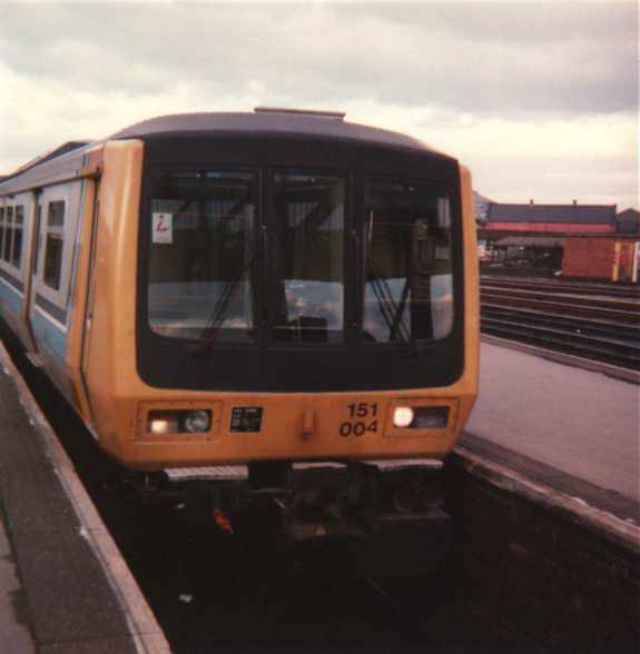 151004 at Clapham Junction.