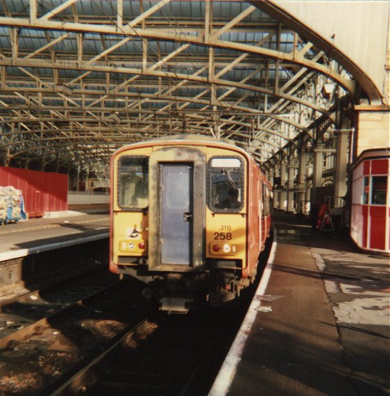 318258 in Strathclyde PTE at Glasgow Central.