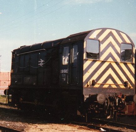 08682 in BR Blue at Boston Docks.